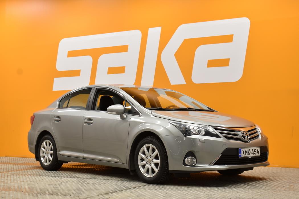 TOYOTA Avensis 2012