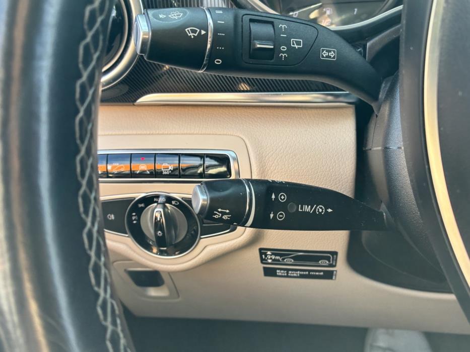MERCEDES-BENZ V 2016