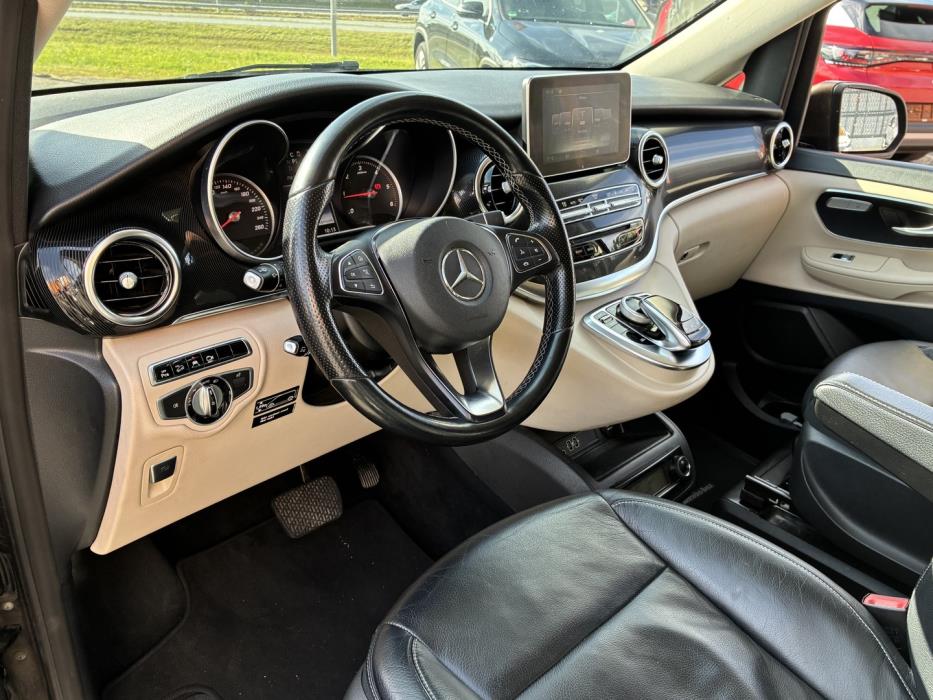 MERCEDES-BENZ V 2016