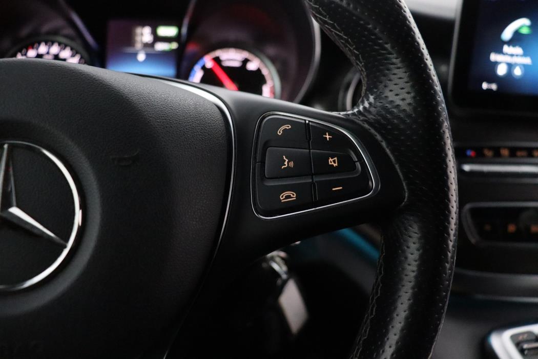 MERCEDES-BENZ EQV 2021