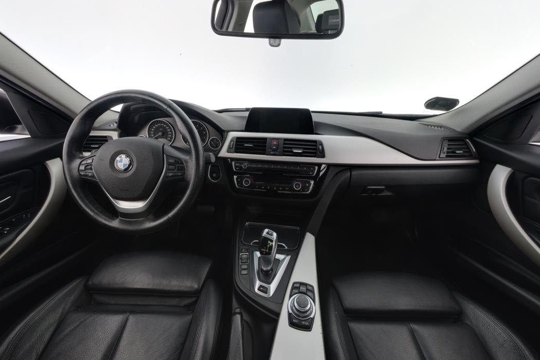 BMW 330 2017