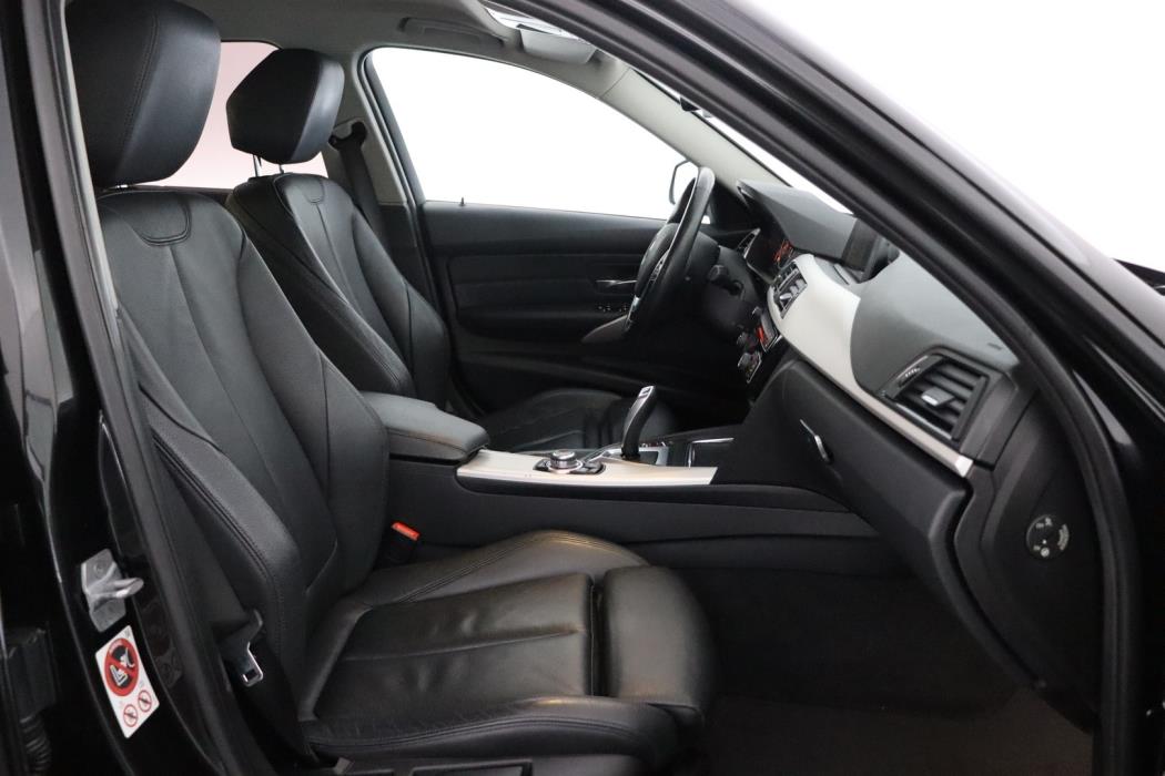 BMW 330 2017