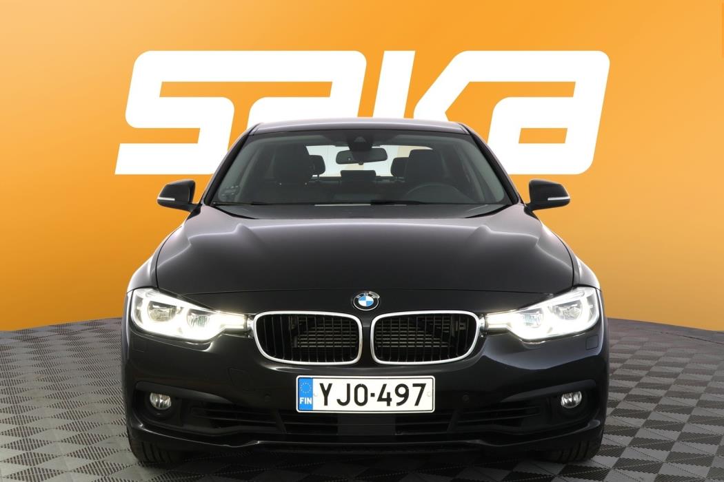 BMW 330 2017