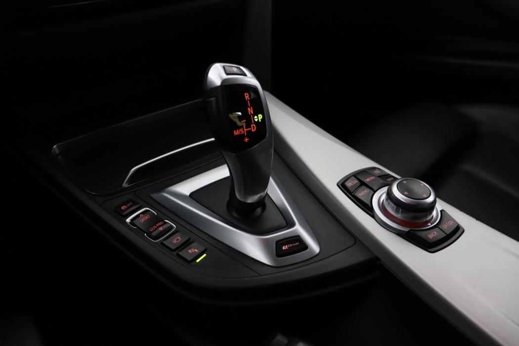 BMW 330 2017