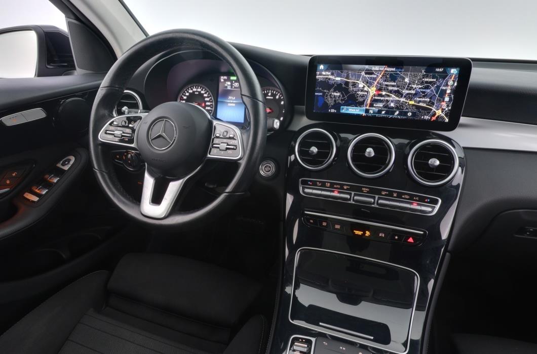 MERCEDES-BENZ GLC 2021