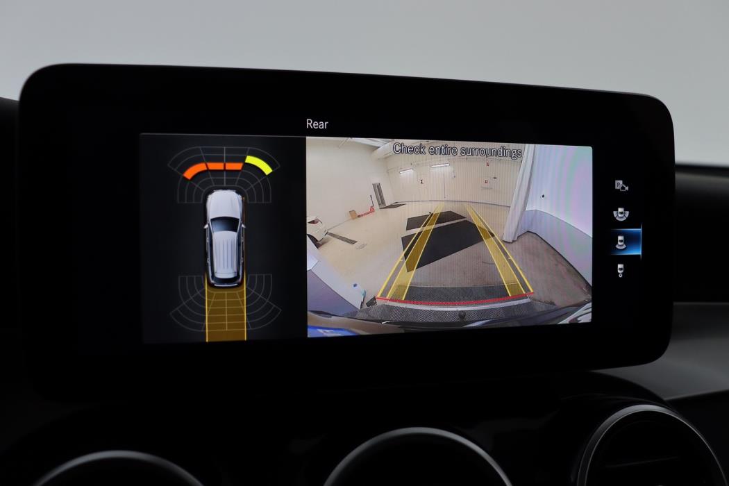 MERCEDES-BENZ GLC 2021