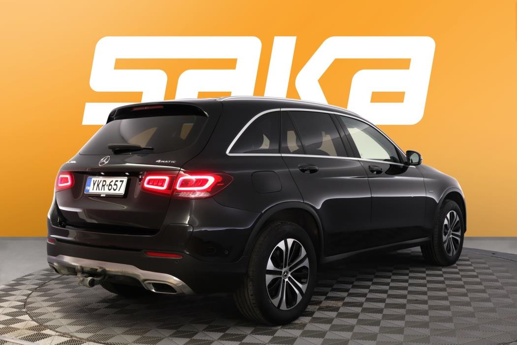 MERCEDES-BENZ GLC 2021