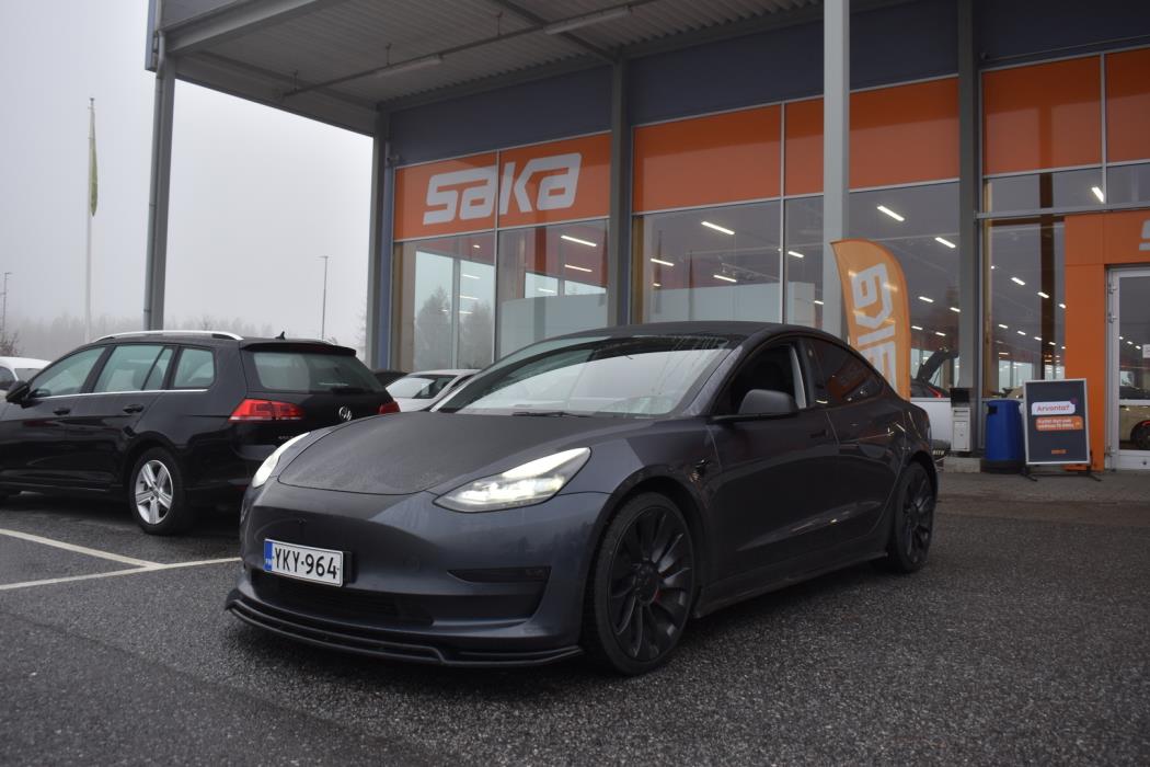 TESLA Model 3 2021