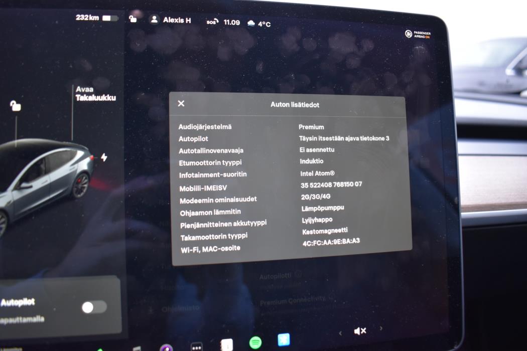 TESLA Model 3 2021