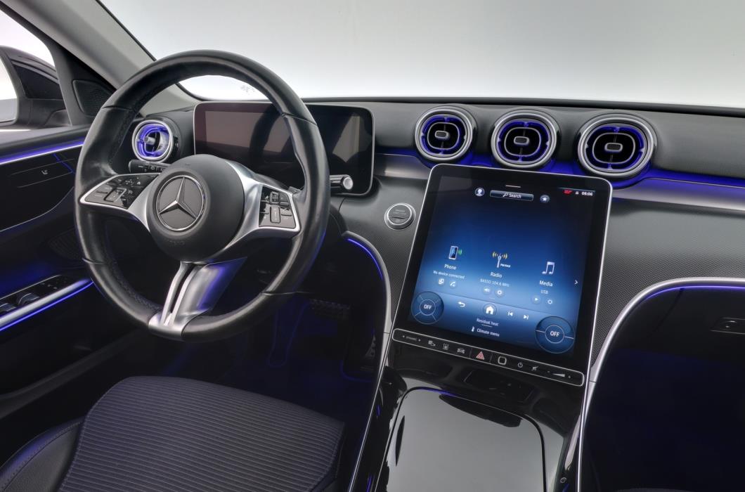 MERCEDES-BENZ C 2023