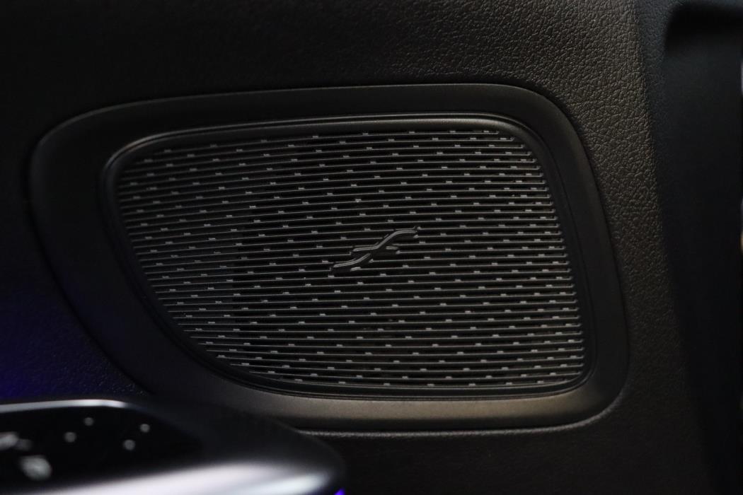 MERCEDES-BENZ C 2023