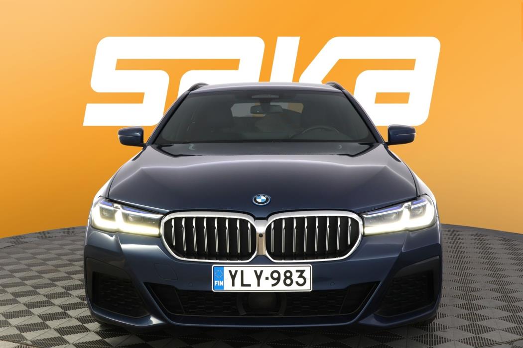 BMW 530 2023
