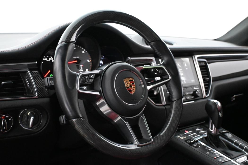 PORSCHE Macan 2018
