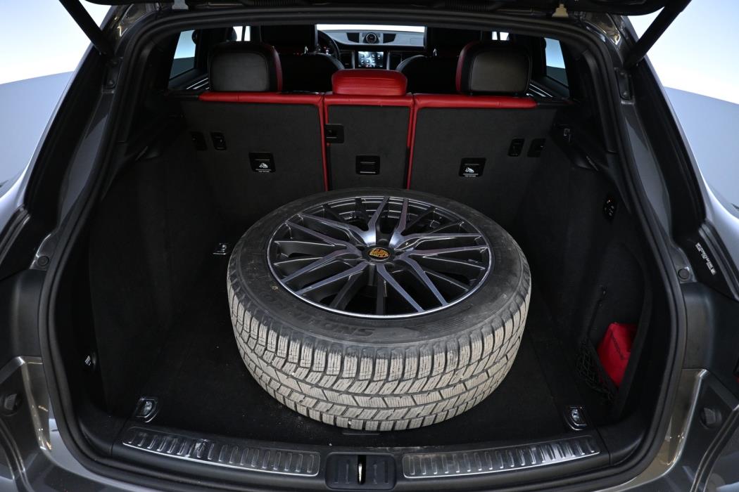 PORSCHE Macan 2018