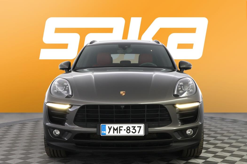 PORSCHE Macan 2018