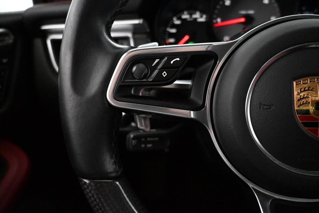 PORSCHE Macan 2018