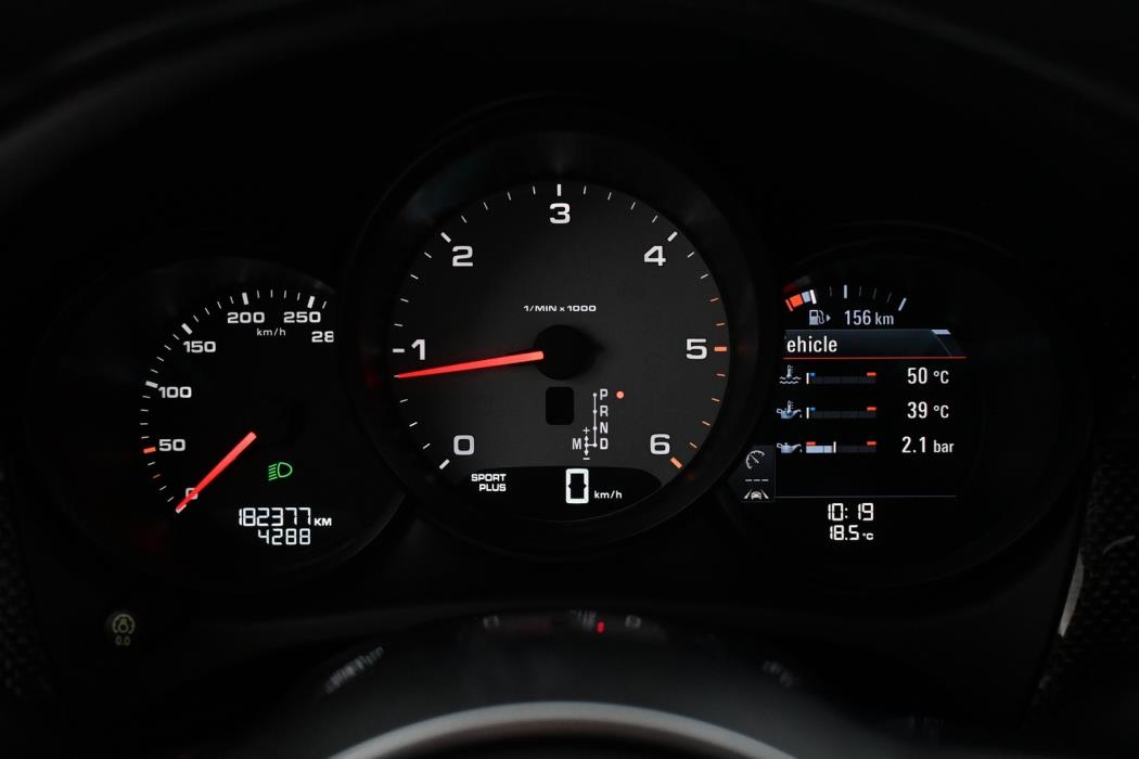 PORSCHE Macan 2018