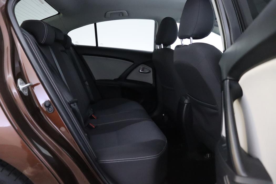 TOYOTA Avensis 2016