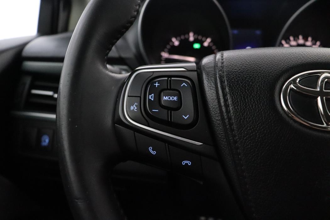 TOYOTA Avensis 2016
