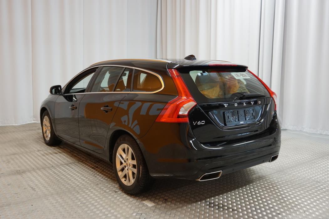VOLVO V60 2016