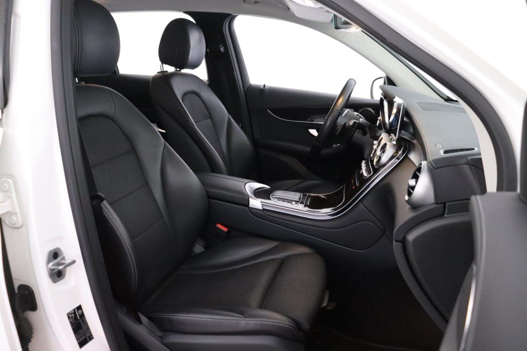 MERCEDES-BENZ GLC 2022