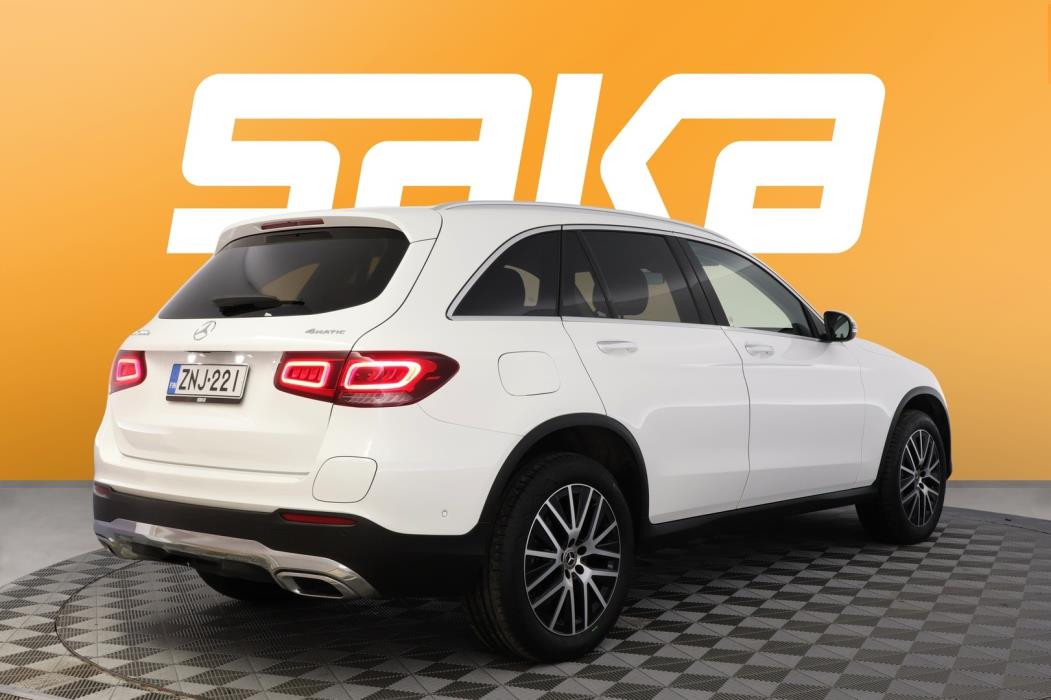 MERCEDES-BENZ GLC 2022