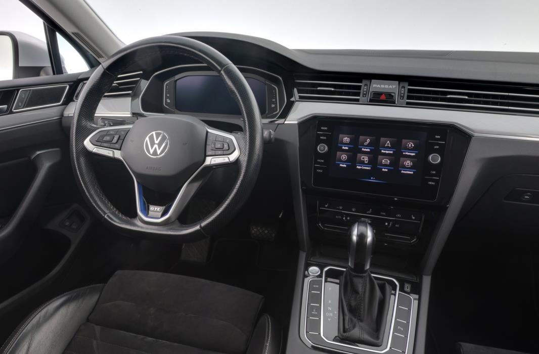 VOLKSWAGEN Passat 2021