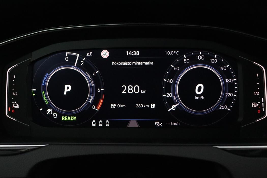 VOLKSWAGEN Passat 2021