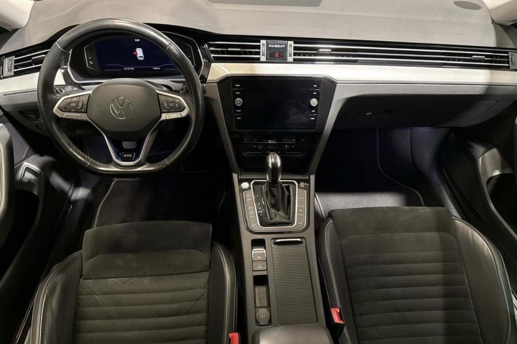 VOLKSWAGEN Passat 2021