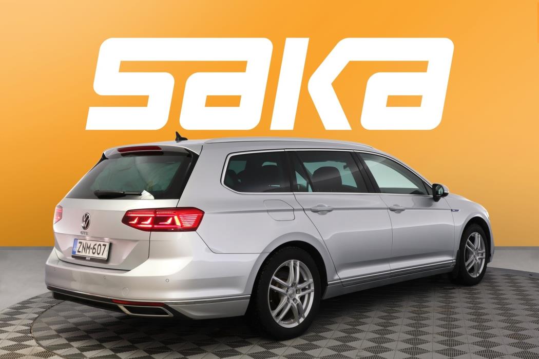 VOLKSWAGEN Passat 2021