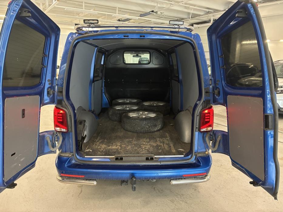 VOLKSWAGEN Transporter 2021