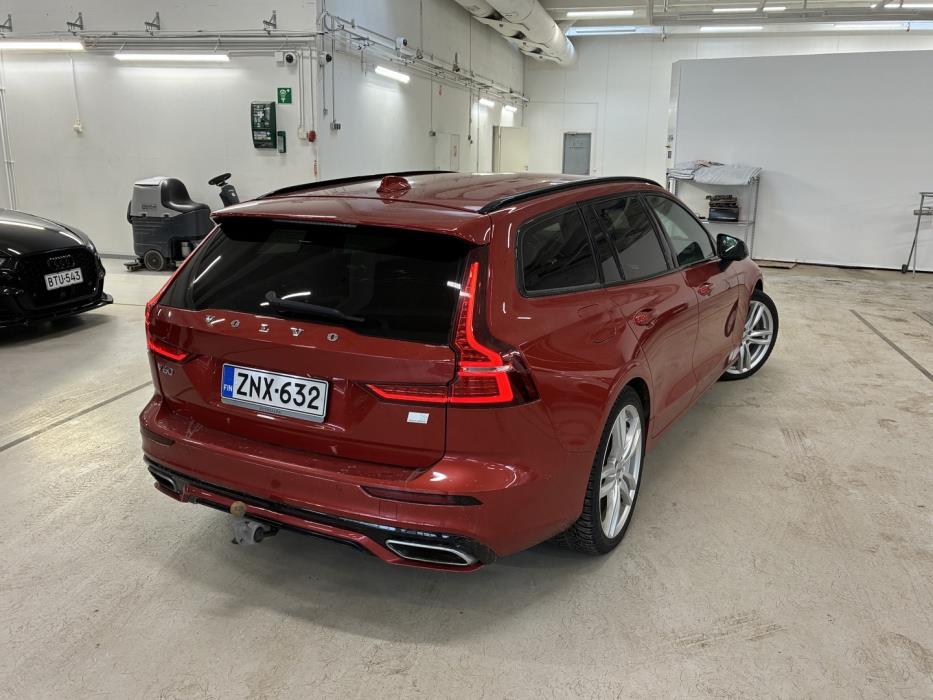 VOLVO V60 2022