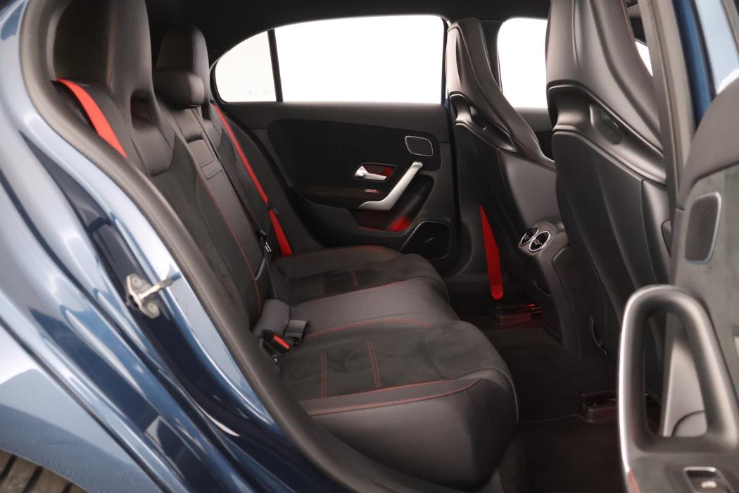 MERCEDES-BENZ A 35 AMG 2019
