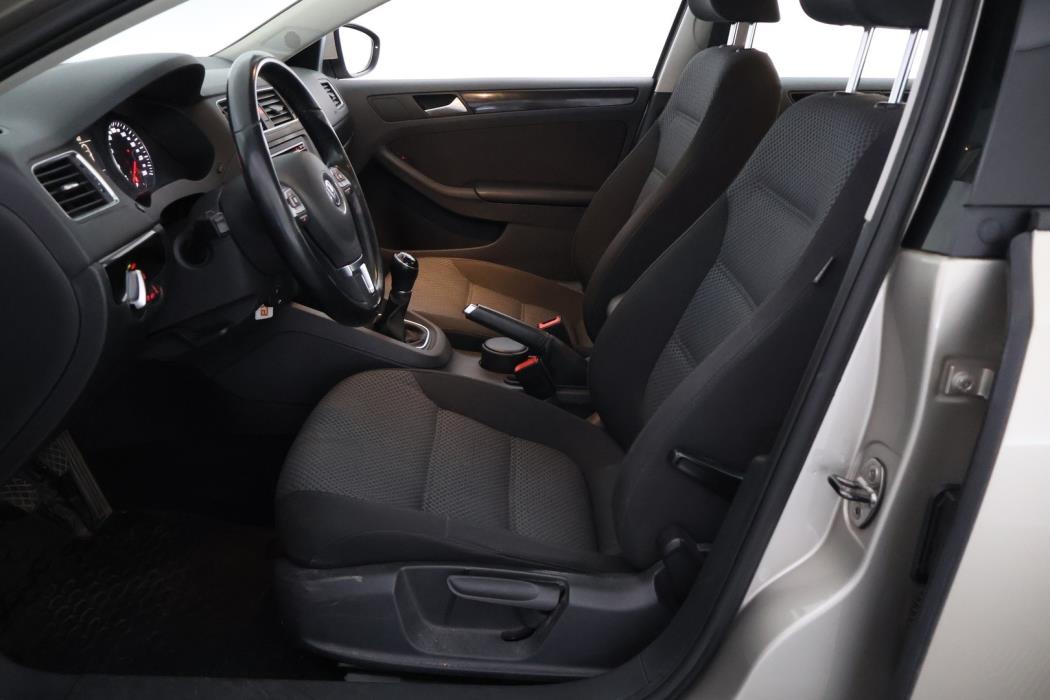 VOLKSWAGEN Jetta 2014