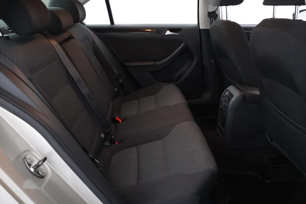 VOLKSWAGEN Jetta 2014