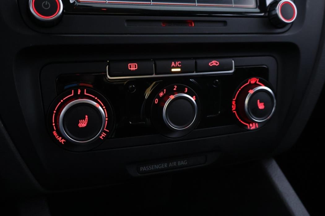 VOLKSWAGEN Jetta 2014