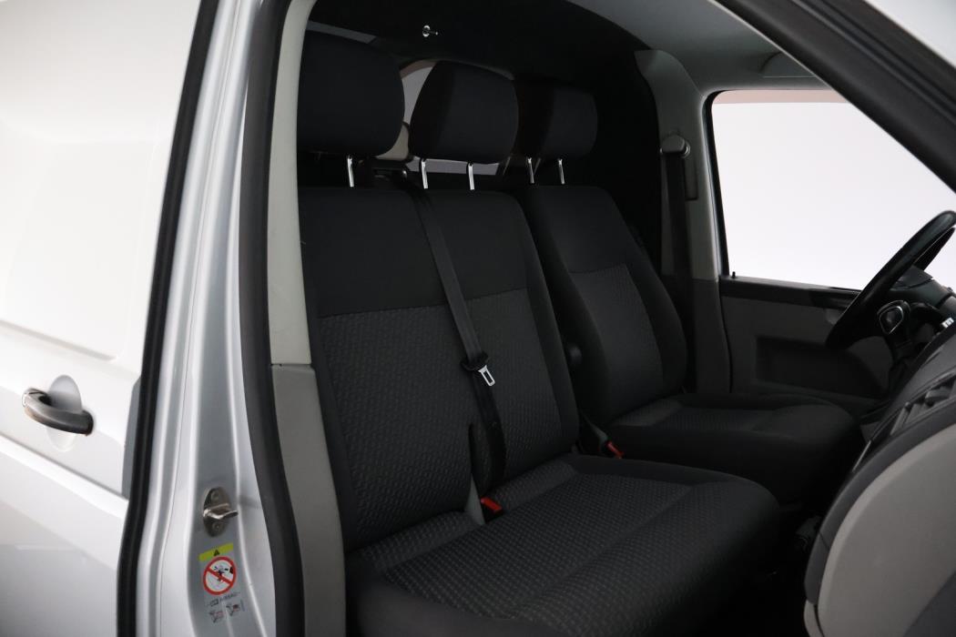 VOLKSWAGEN Transporter 2015