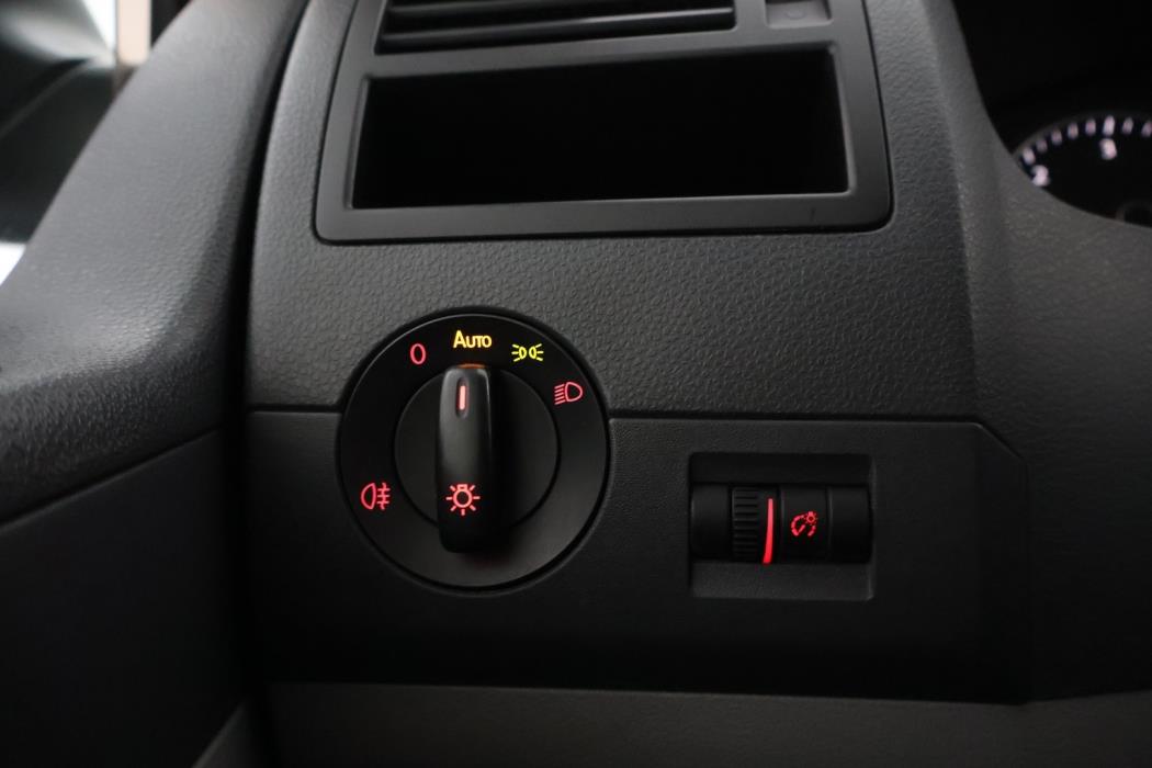 VOLKSWAGEN Transporter 2015