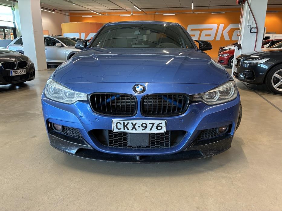 BMW 330 2016