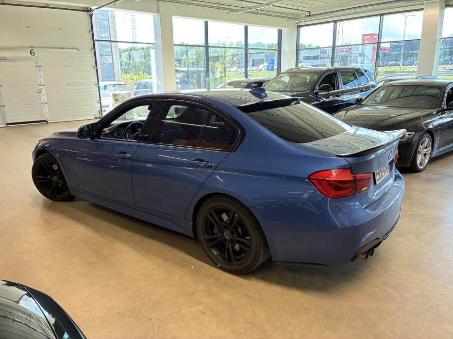 BMW 330 2016
