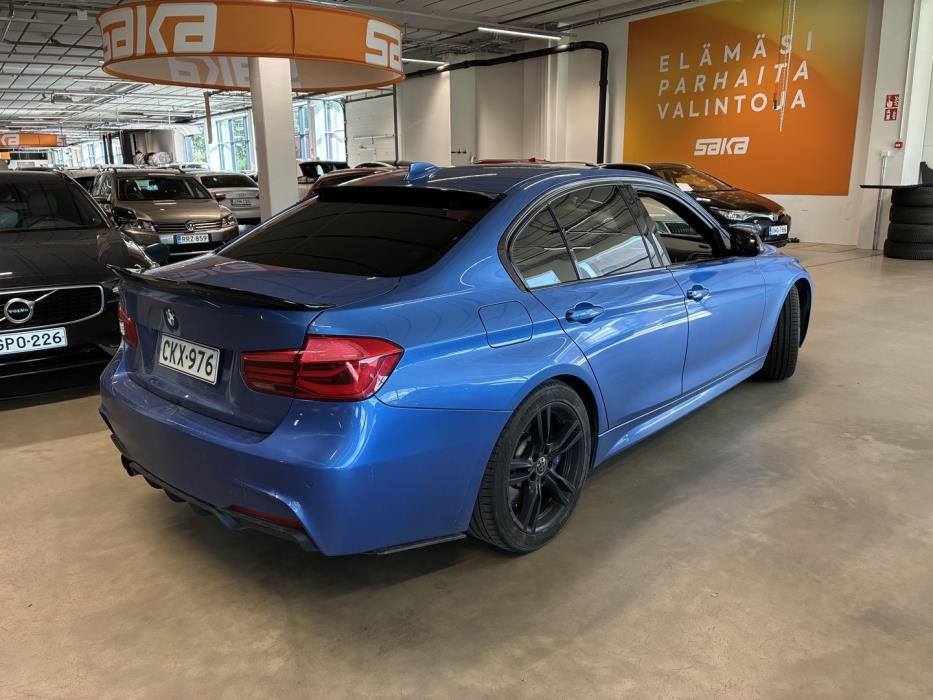 BMW 330 2016