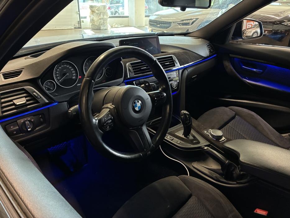 BMW 330 2016