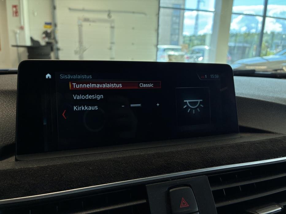 BMW 330 2016