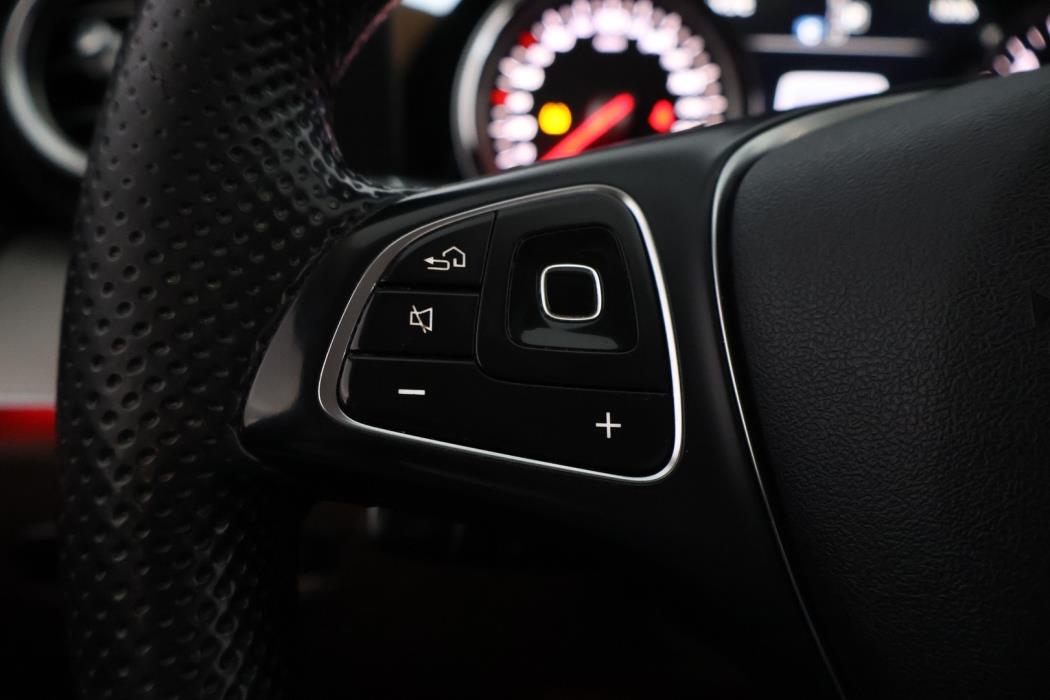 MERCEDES-BENZ E 2017