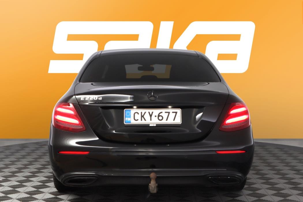 MERCEDES-BENZ E 2017