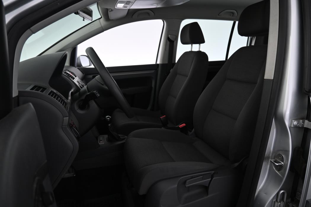 VOLKSWAGEN Touran 2008