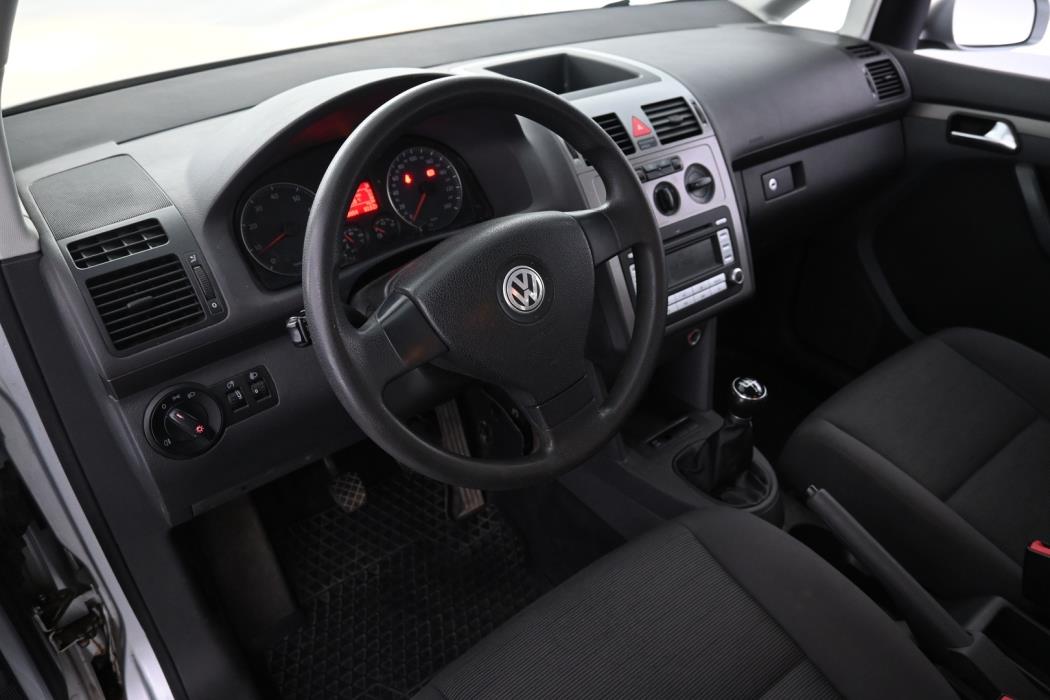 VOLKSWAGEN Touran 2008