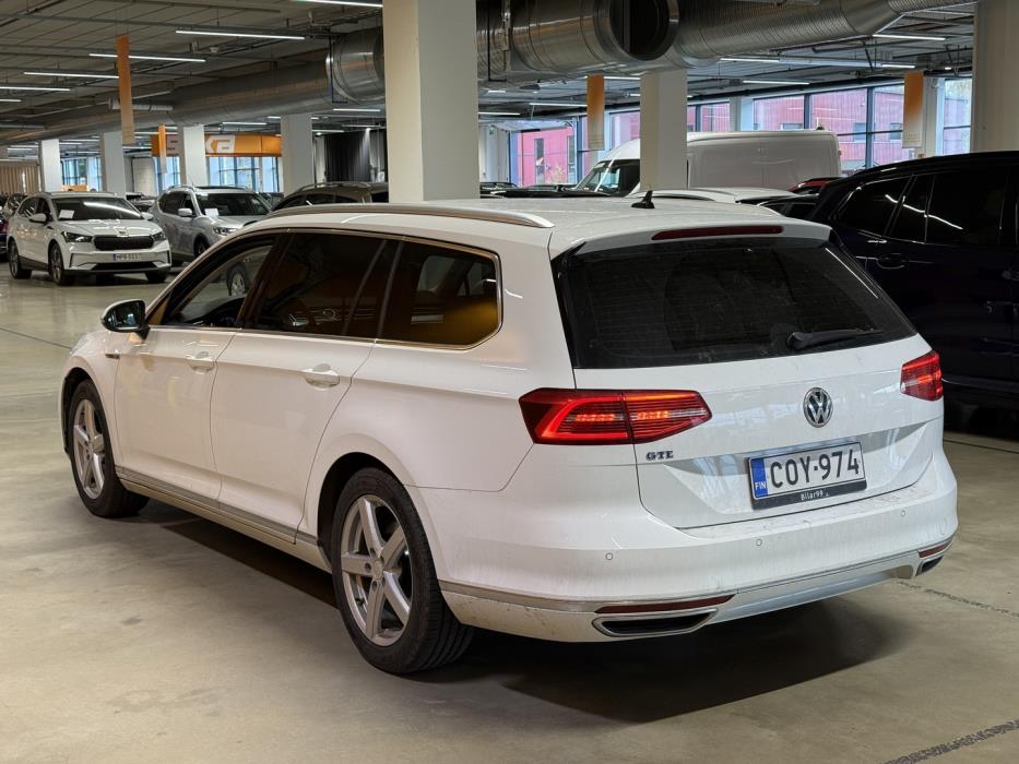 VOLKSWAGEN Passat 2017