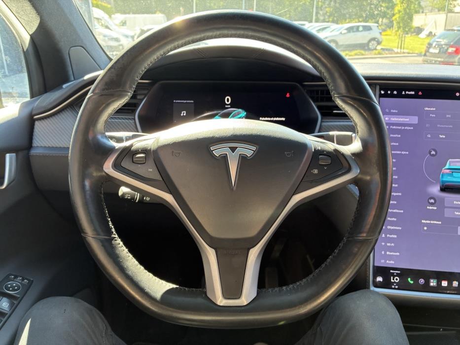 TESLA Model X 2018