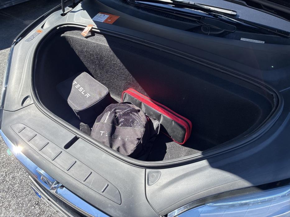 TESLA Model X 2018